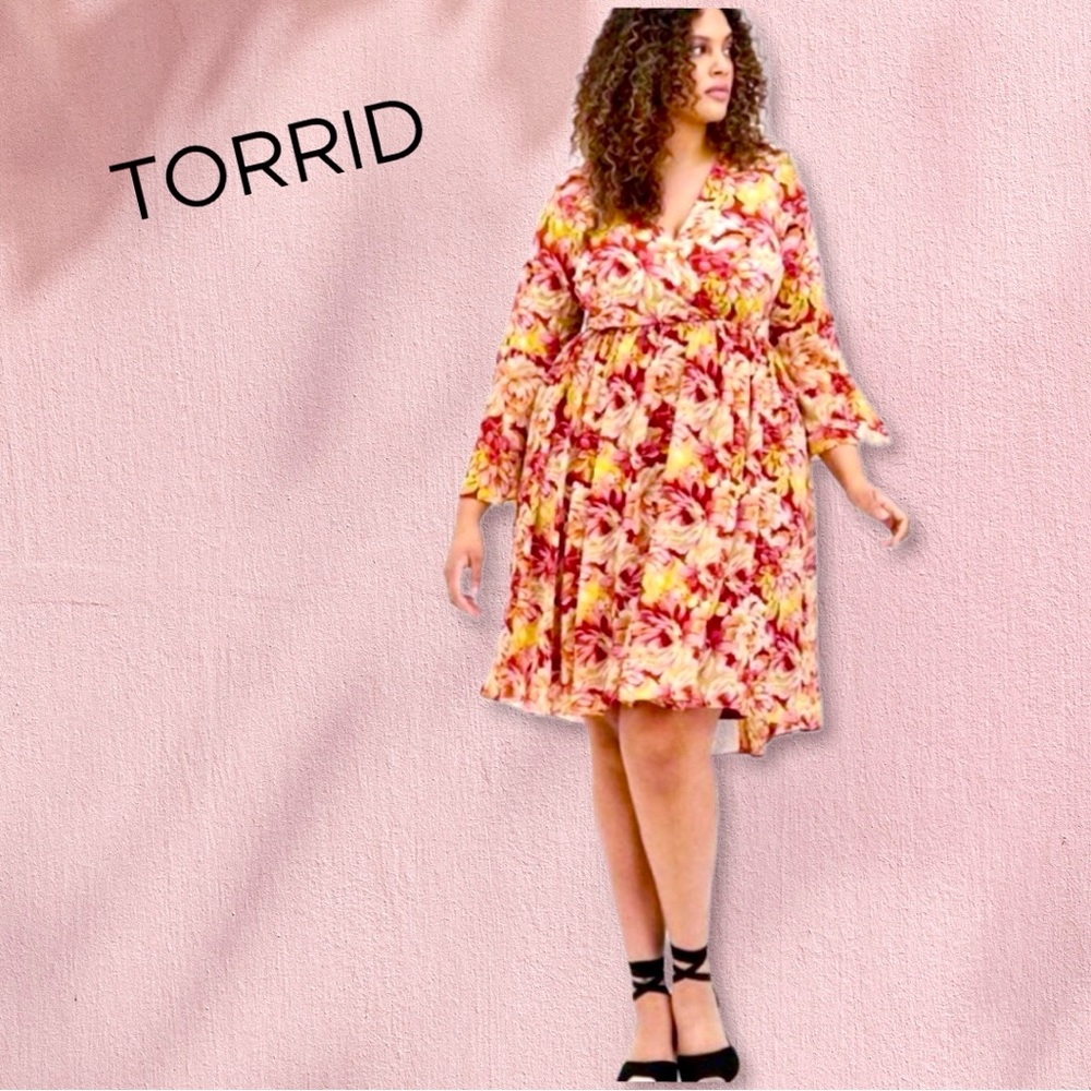 Torrid Chiffon & Studio Knit Lined Flattering Floral 4-Season Faux Wrap Dress